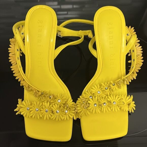 Gianni Bini Bekkah Daisy Leather Square Toe Dress Sandals Size 5M - Picture 2 of 5
